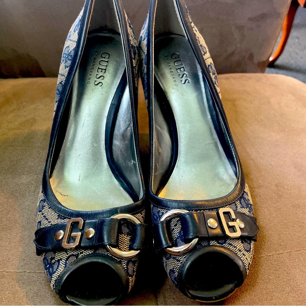 Guess stiletto dress shoes with buckle Size 7.5.